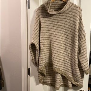 Hi-Lo turtleneck sweater